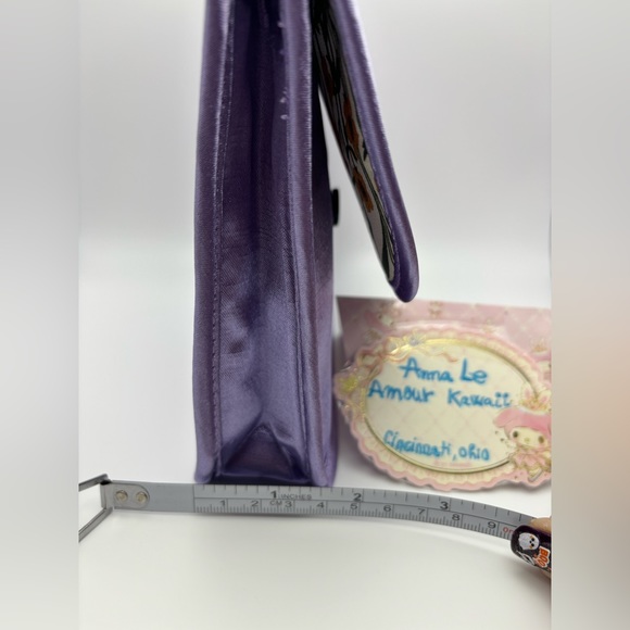 Gucci Round metal mirror with detail floral outside, and purple make up pouch - Picture 13 of 14